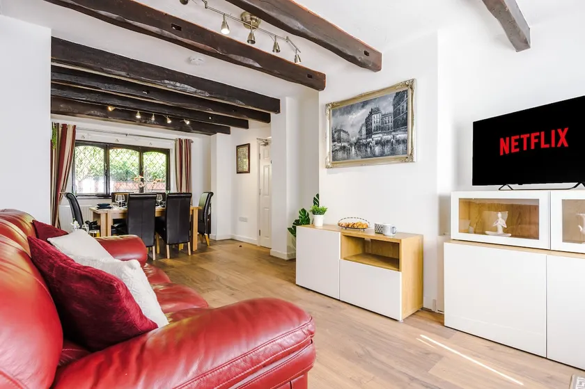 Spacious and Delightful - Sunshine Cottage - Image 1