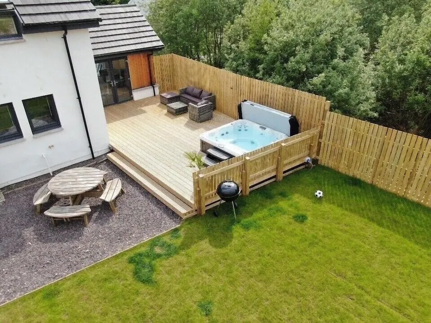 Beautiful 6 bedroom home with hot tub near Oban - Image 1