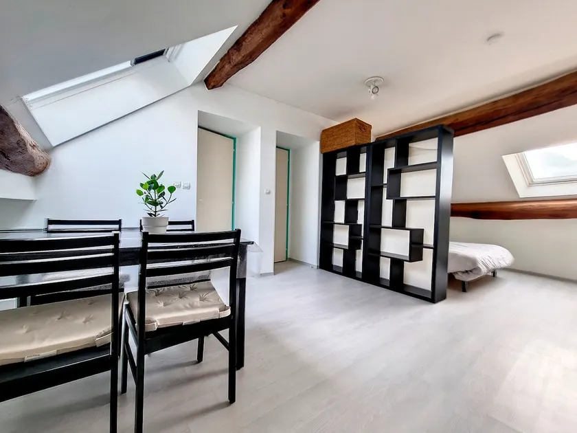 Downtown Chaumont apartment - Image 1