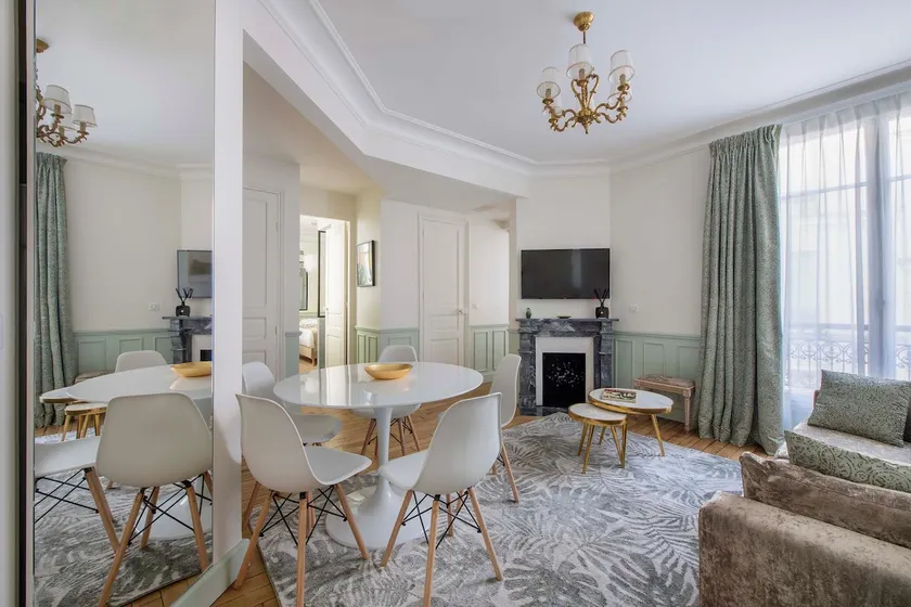 LE BEAU MARAIS - Luxury Apartments, AIR COND, LIFT - Image 1