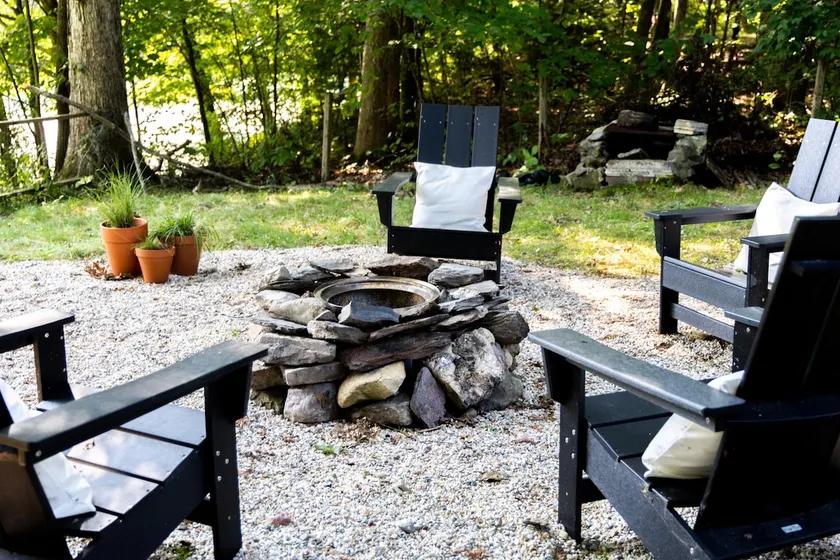 Modern Mid-Century House -Hike, Kayak, Lake Access - Image 1