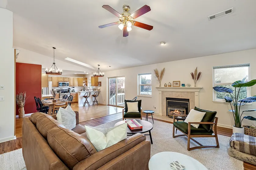 The Swell House – Harris Beach Coastal Oasis - Image 1