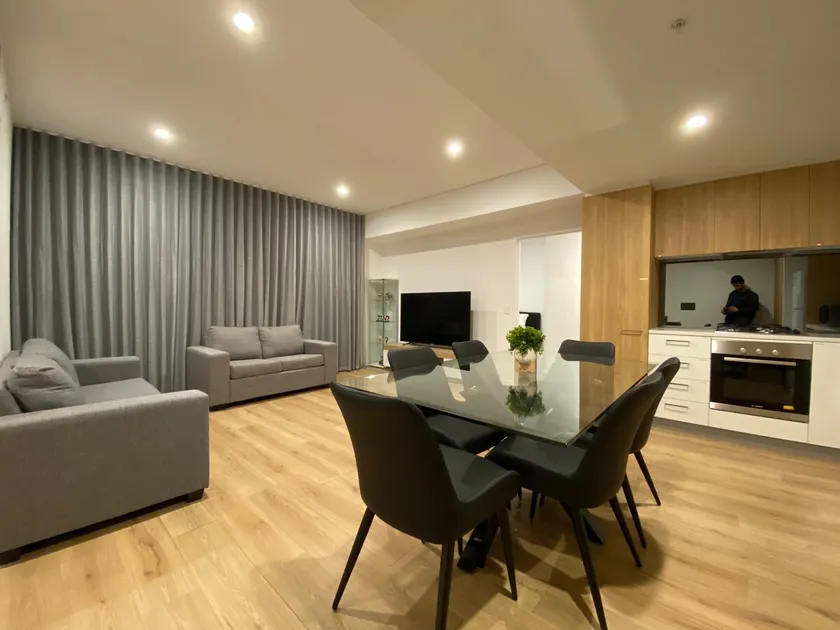 Luxury 3 BR Apt with Pool-Gym-Sauna-Steam Room - Image 1