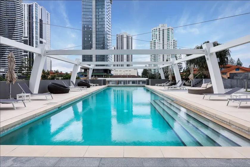 Broadbeach Stunner Modern and Central - Image 1