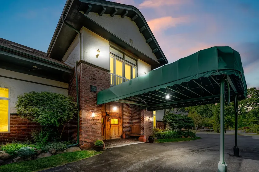 TWO 1+1 Condos in Lake Geneva on Lakeshore - Pool - Image 1