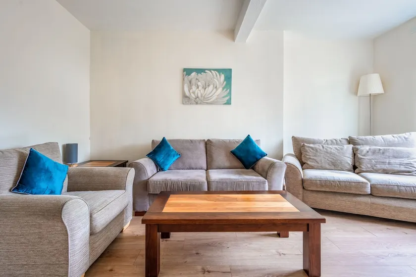 Millfield House - Cosy 2 bed house in Motherwell - Image 1