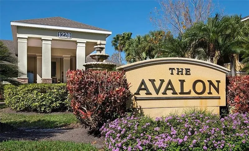 Beautiful GROUND FLOOR condo 2 br /2 ba AVALON - Image 1