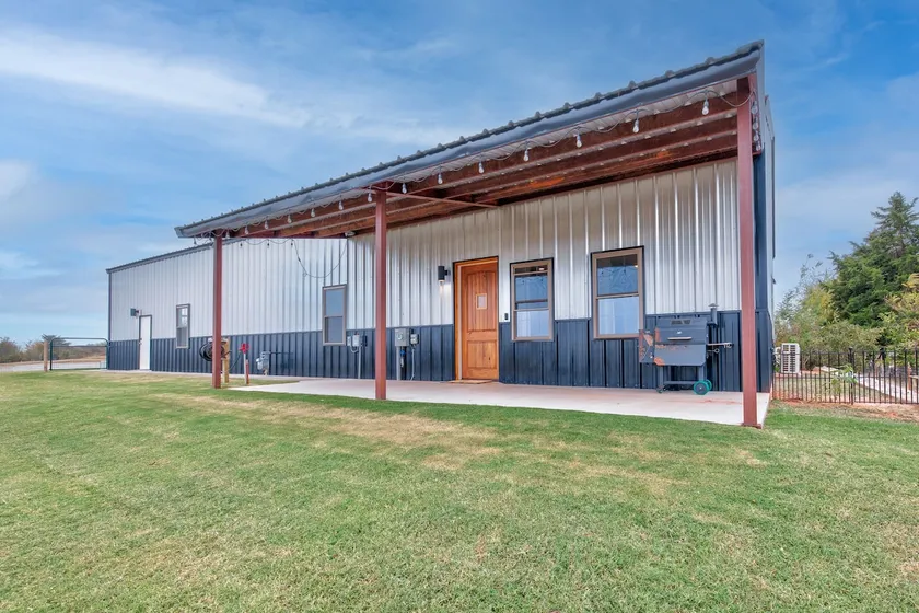 Peaceful Luxury Barndo w/ Stunning Views - Image 1