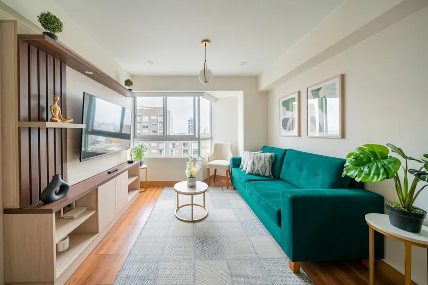 *Awesome new brand apt 3 blocks from Westin - Image 1