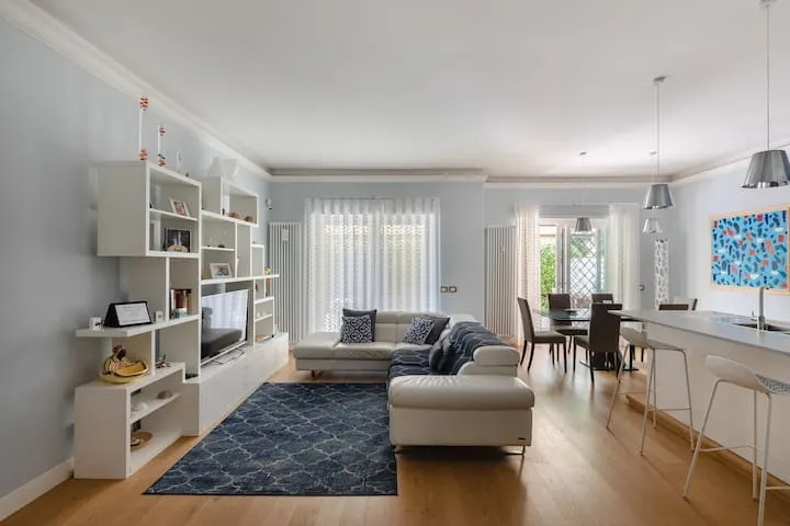 Domus Maximus - 140sqm 5 Stars Luxury Apartment - Image 1
