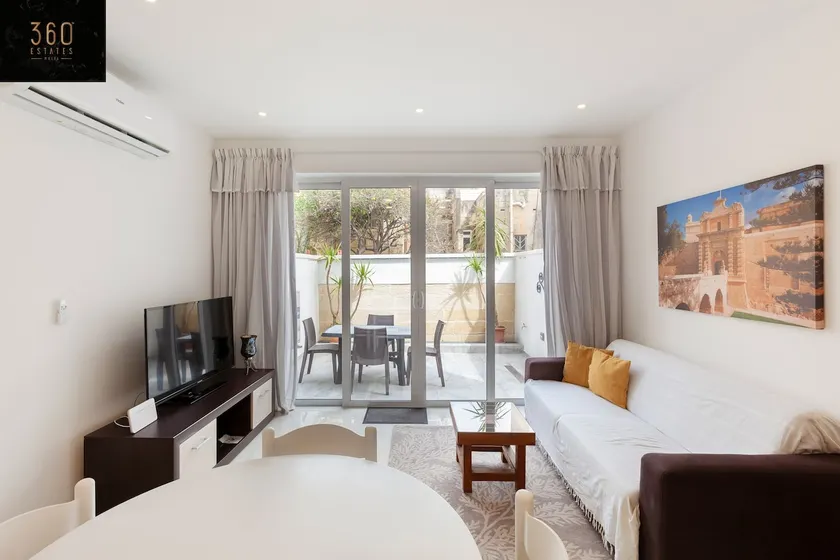 Comfy APT with Terrace, 5 mins to Sliema Ferries - Image 1