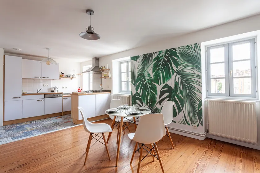 Friendly & spacious duplex in the hypercenter - Image 1