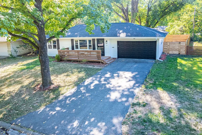 Remodeled and centrally located home in Columbia - Image 1