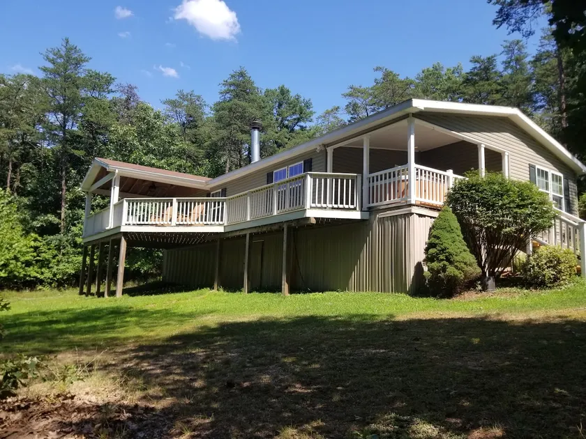 Cozy secluded 3 bedroom 2 bath with outdoor hottub - Image 1