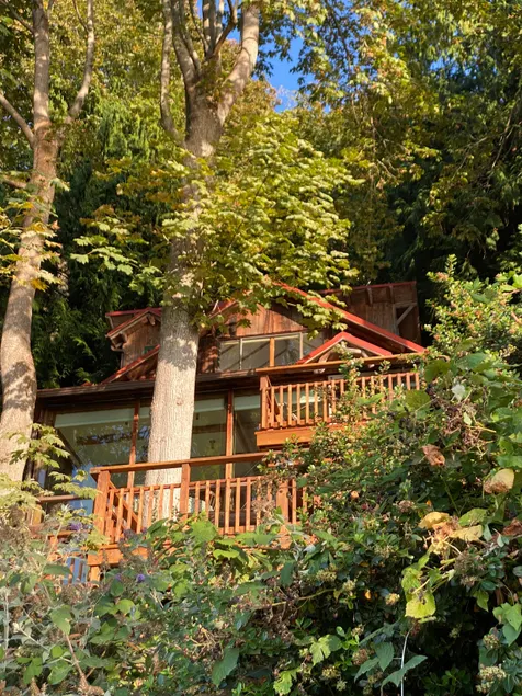 Ocean view beach home at Picnic Lake - Image 1