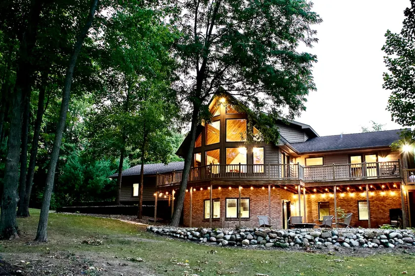 Luxury Waterfront Home w/hot tub in Harbor Country - Image 1