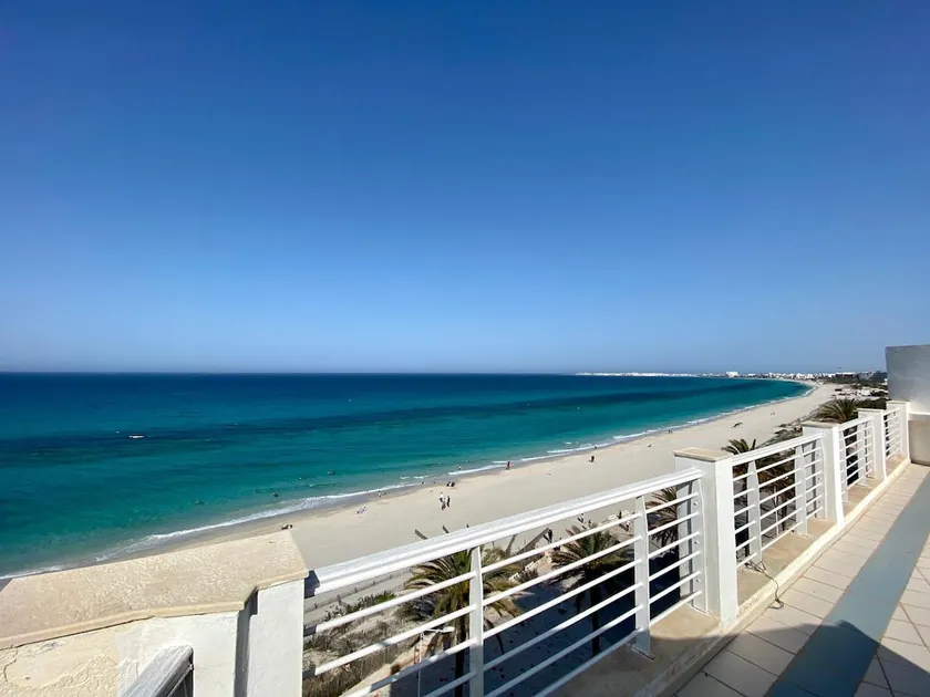 oceanfront apartment with terrace - Image 1