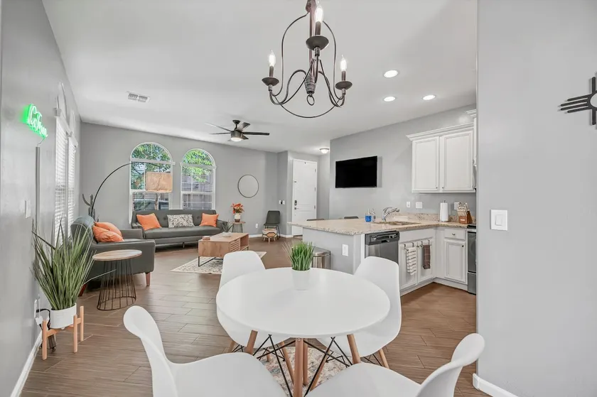 Modern desert vibes in the heart of Gilbert! - Image 1