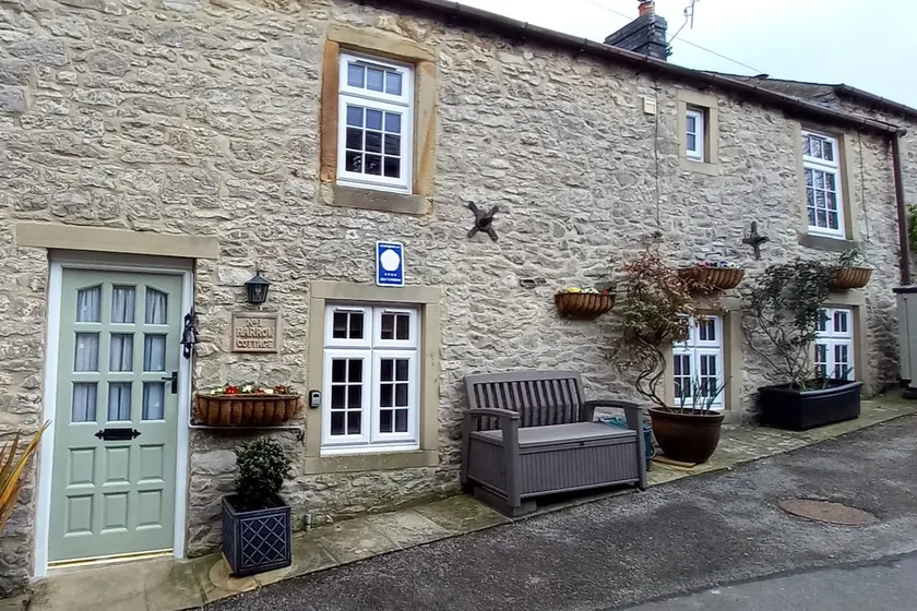 Peak District - 1 Harrow Cottage - Great Longstone - Image 1
