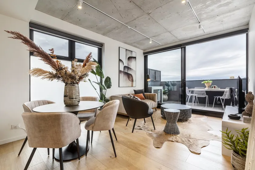 Suave Condo in Trendy PrahranSteps to Greville St - Image 1