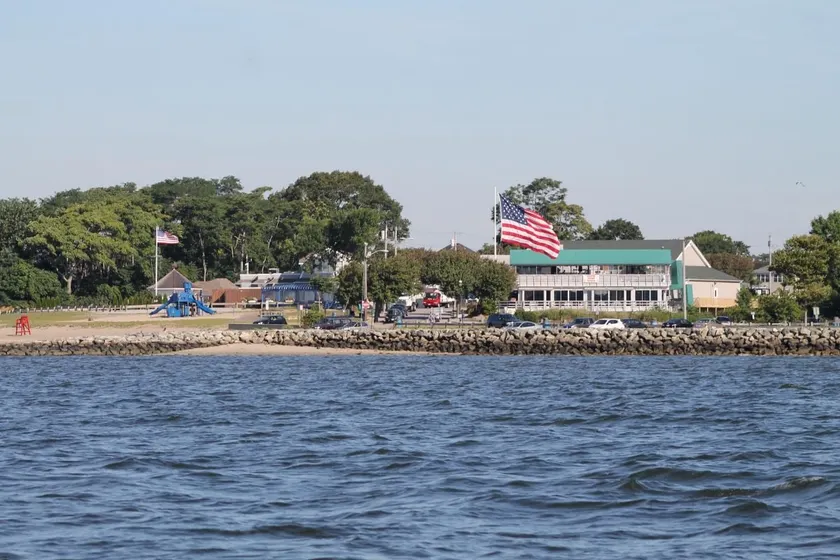 Cottage by the Sea - Image 1