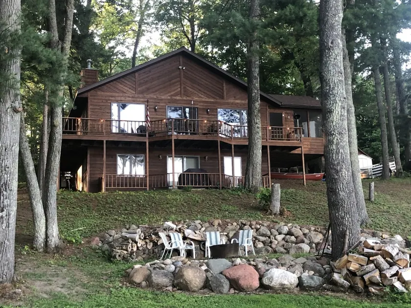 Northwoods cabin on Red Cedar Lake - Image 1
