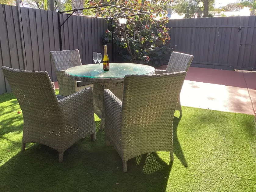 Paradise in Alice Springs, 2 b/room & carport - Image 1