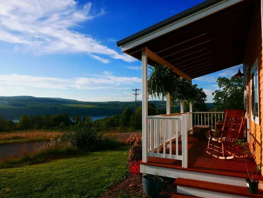 Vineyard Farmhouse w/ Hot Tub + Lake Views - Image 1