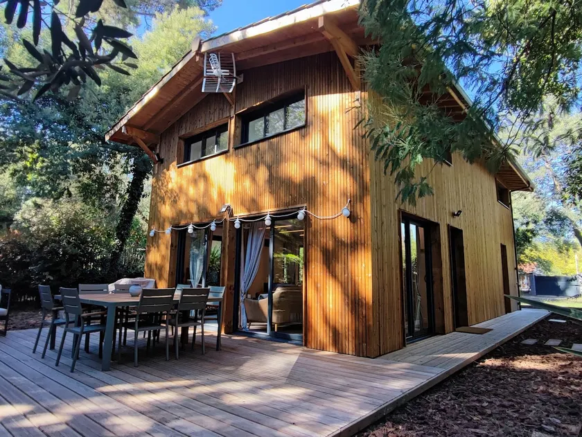 VILLA Maguide 1 min from lake 5 ch. 2 Bathr 11 Prs - Image 1