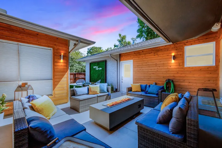 Relax with Style - Great Location and Amenities - Image 1