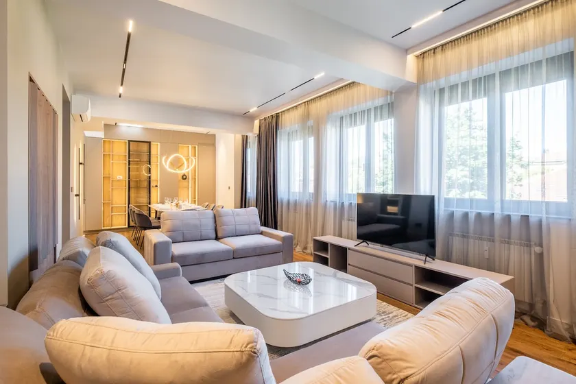 Soho Exclusive 2BDR Super Central Luxury Unit! - Image 1