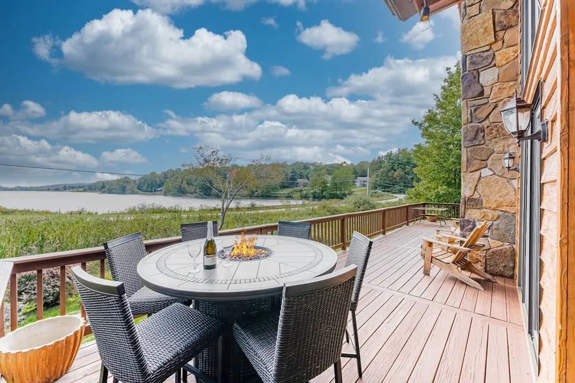 *Quiet Waters LakeFront Escape w/Pool & Garage - Image 1