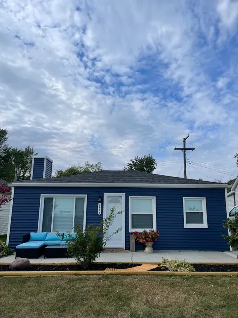 Lake Erie Cottage in Monroe - Image 1