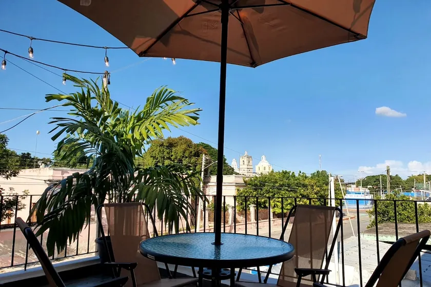 Three boutique suites with a rooftop in Centrica - Image 1