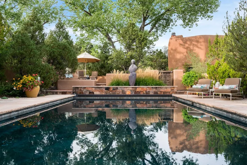Grand Luxury Estate with Pool & Hot Tub - Image 1