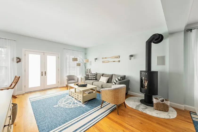 Cheerful 3-bedroom Beach-house with fireplace - Image 1