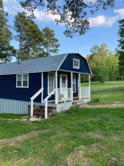 Sunshine Cottage Rental - Image 1