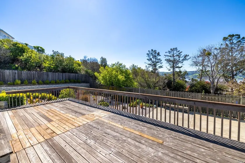 Renovated Luxury Private Unit - Image 1