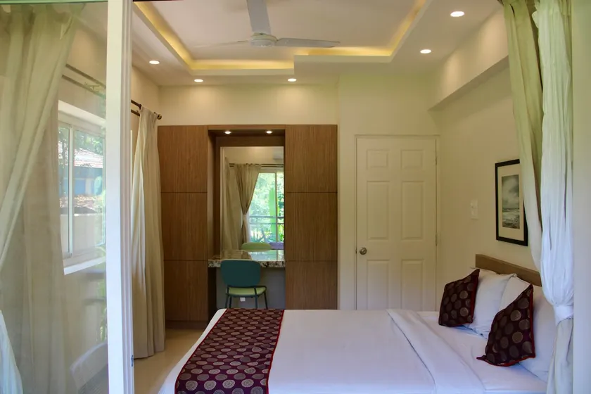 Elegant 1 BHK apartment with pool at Siolim - Image 1