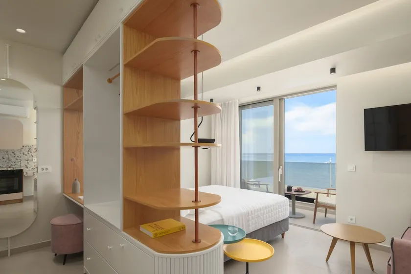 Zefyros Seafront Suite Studio - Image 1