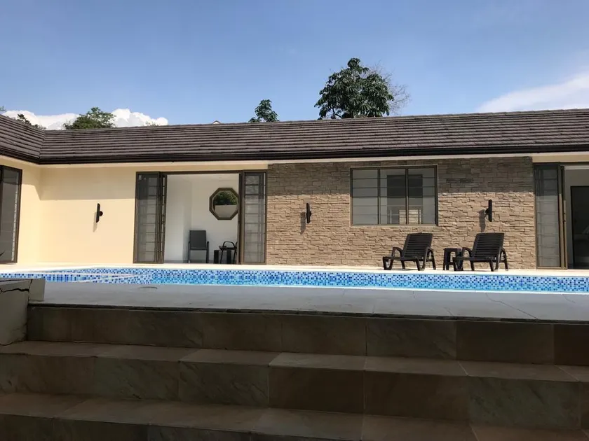 Private villa (La Mesa, Cundinamarca) - Image 1