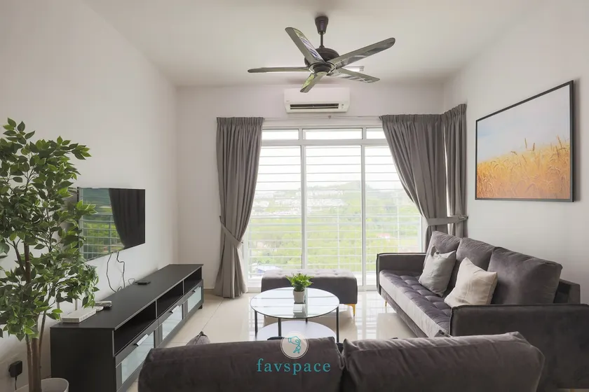 Cozy 3-bedroom condo with Pool - Seri Kembangan - Image 1