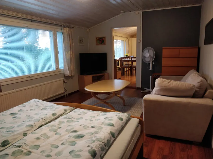 Cozy and peaceful studio in a small apartment building. - Image 1