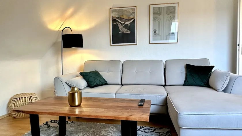 Chic 2-room apartment Messe Rü city center - Image 1