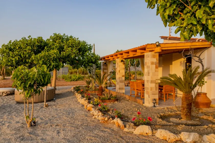 G & M Beach House - Image 1