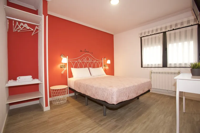 La Cueva Apartments No. 5 - Image 1