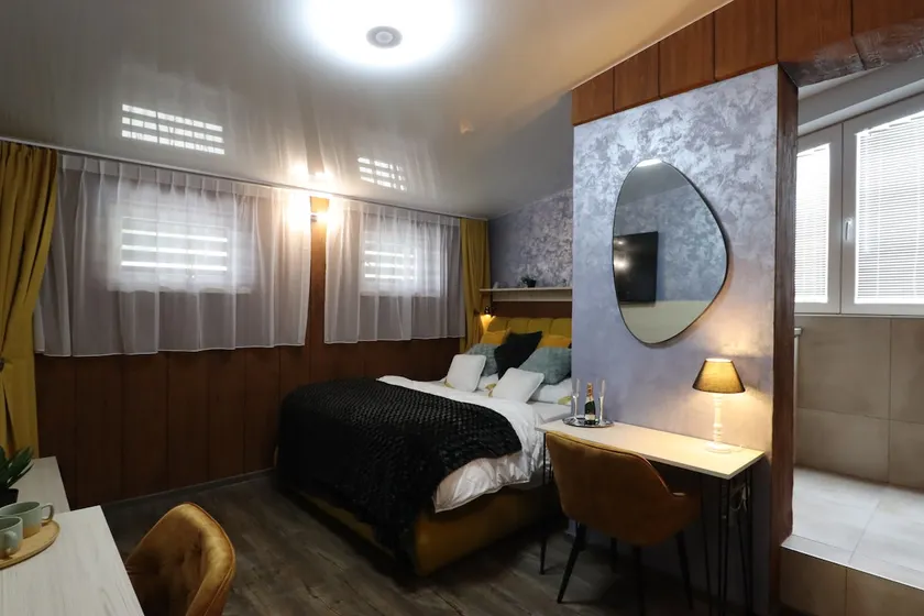 Modern furnished apartment with Wellness included - Image 1