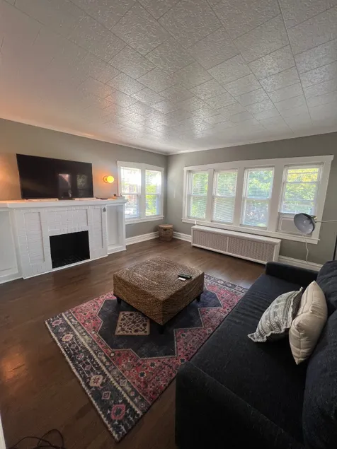 Cozy & Spacious Sunny 2 bedroom apartment. - Image 1