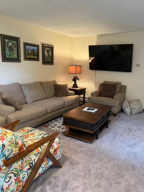 Serene and spacious 3-bedroom retreat home - Image 1