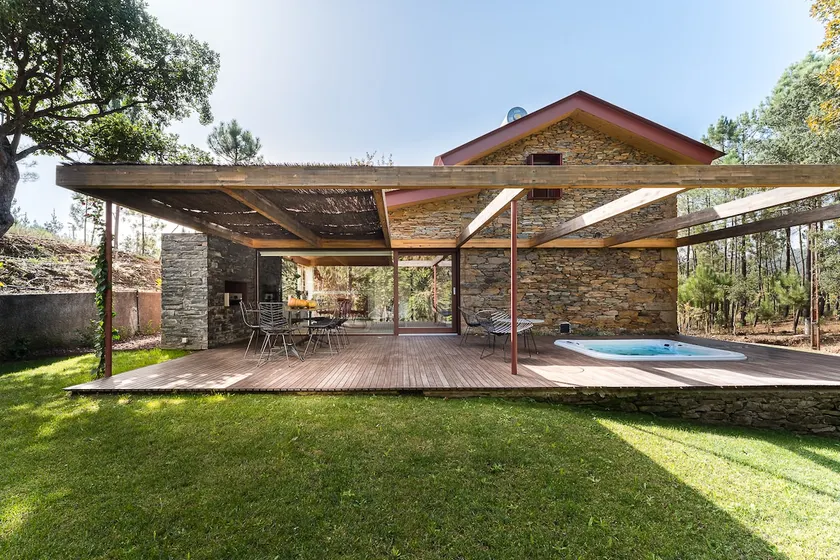 Casa de Medas • Nature, river access & Jacuzzi - Image 1